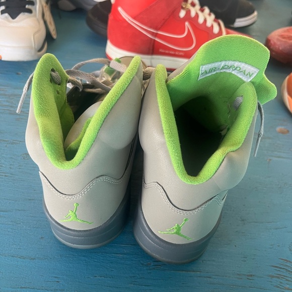 Jordan Athletic Shoes Gray and Neon Green Retro 5 fits ladies size 9.5 - Picture 6 of 6